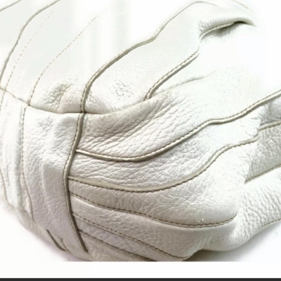 Sale !Leather Prada bag - Picture 4 of 14